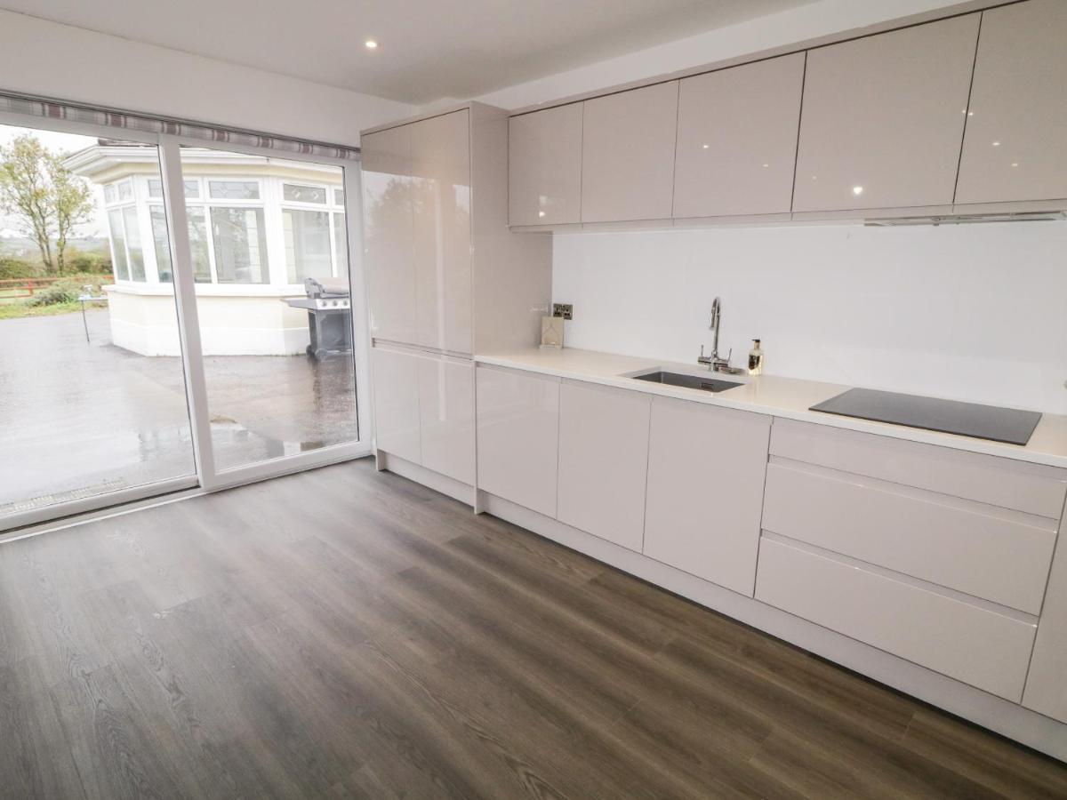 Villa 19A Lismenary Road Ballyclare Esterno foto