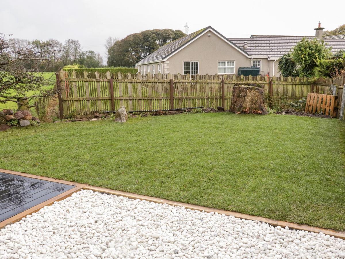 Villa 19A Lismenary Road Ballyclare Esterno foto